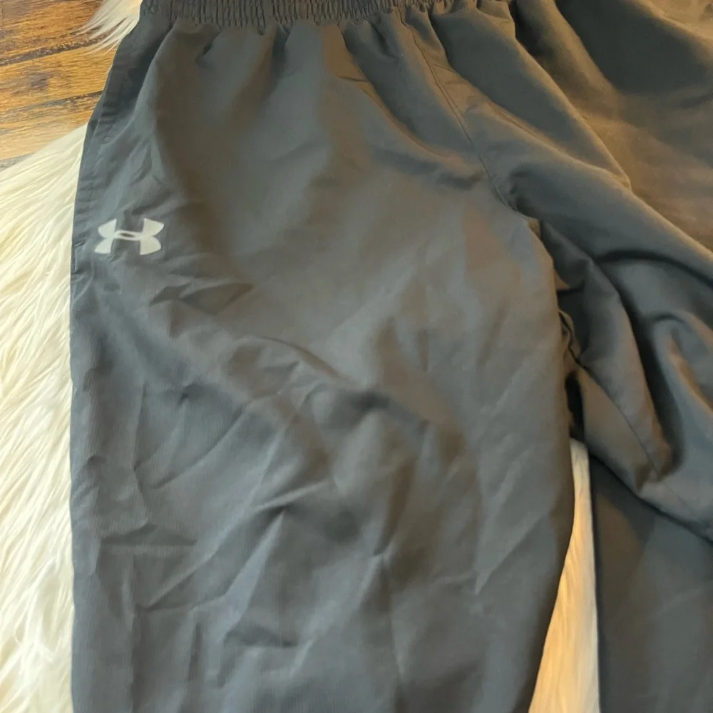 Under Armour mess lined lightweight athletic pants